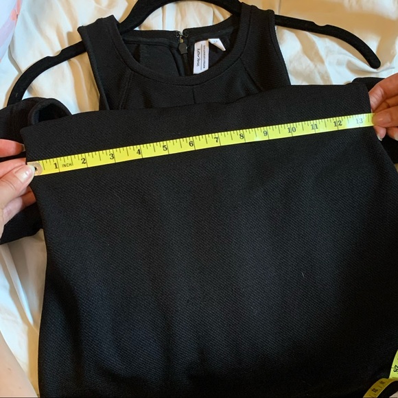 & Other Stories Cold Shoulder Dress With Frills - Picture 8 of 9